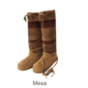 Steger Mesa Mukluks. Women’s US 8.